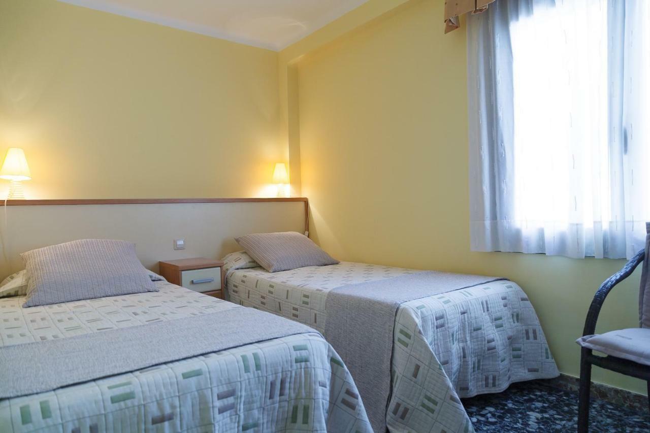 Uhc Acantilados Family Apartments Salou Luaran gambar